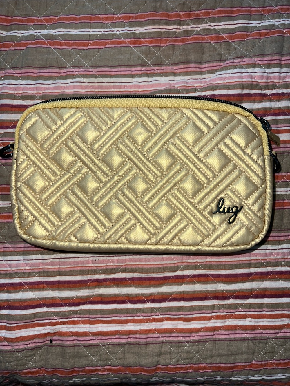 Lug~ Quilted Metallic Gold Coupe XL